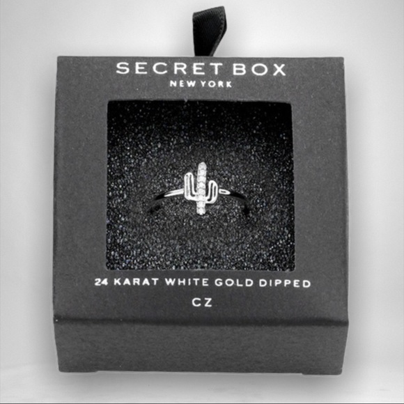 24K White Gold Minimalist Cactus Ring - Picture 2 of 5